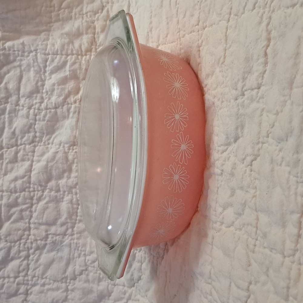 Pyrex Pink Daisy Dish With Lid